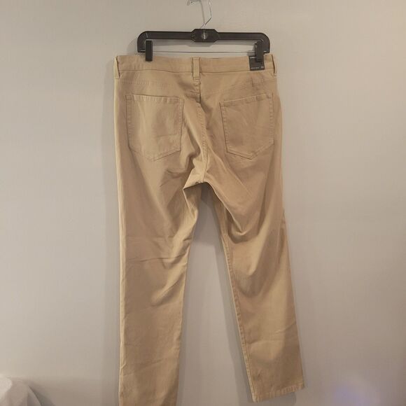 VINCE Men's Slim Fit Dylan Pant Retail: $195 - Picture 2 of 8